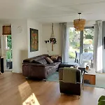 Rumah Senang Wellness Met Hottub En Tuin Nyaraló *