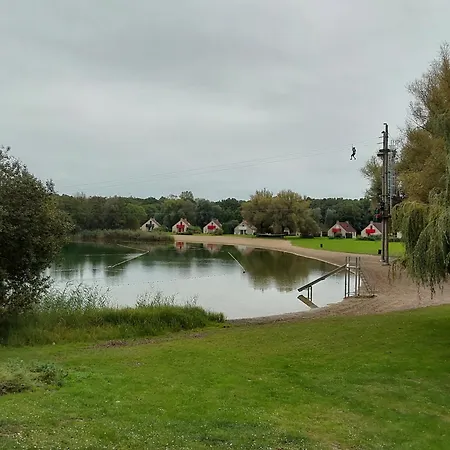 Rumah Senang Wellness Met Hottub En Tuin