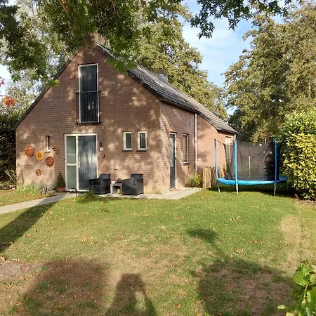 Holiday home Rumah Senang Wellness Met Hottub En Tuin *