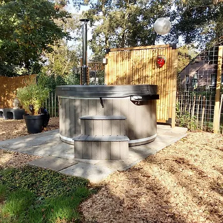 Rumah Senang Wellness Met Hottub En Tuin Holiday home *