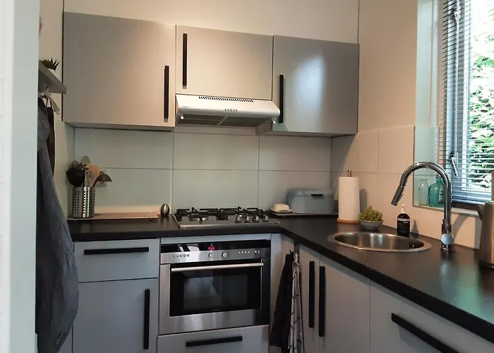 בית נופש Rumah Senang Wellness Met Hottub En Tuin Ewijk