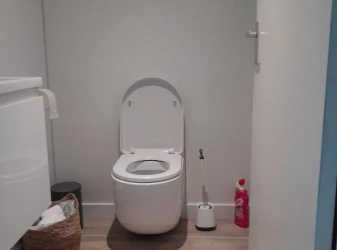 Rumah Senang Wellness Met Hottub En Tuin Сasa de vacaciones Ewijk