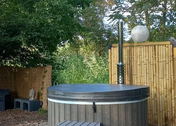 Rumah Senang Wellness Met Hottub En Tuin *
