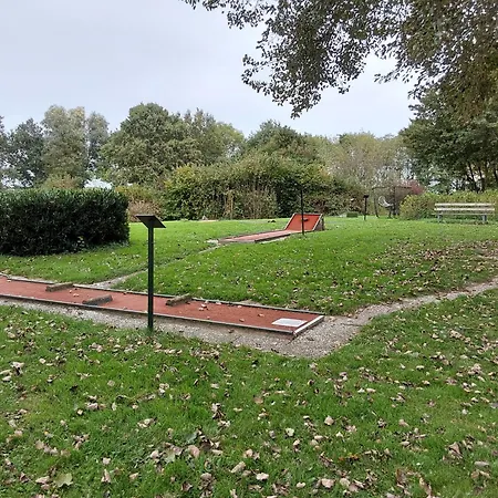 Rumah Senang Wellness Met Hottub En Tuin Nyaraló Ewijk