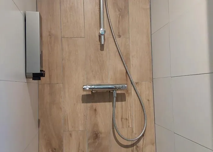 Rumah Senang Wellness Met Hottub En Tuin Ewijk